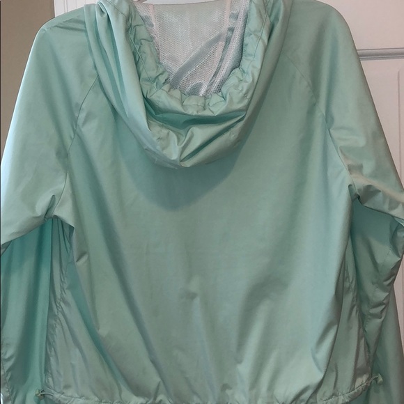 Abercrombie and Fitch Rain jacket - Picture 3 of 6